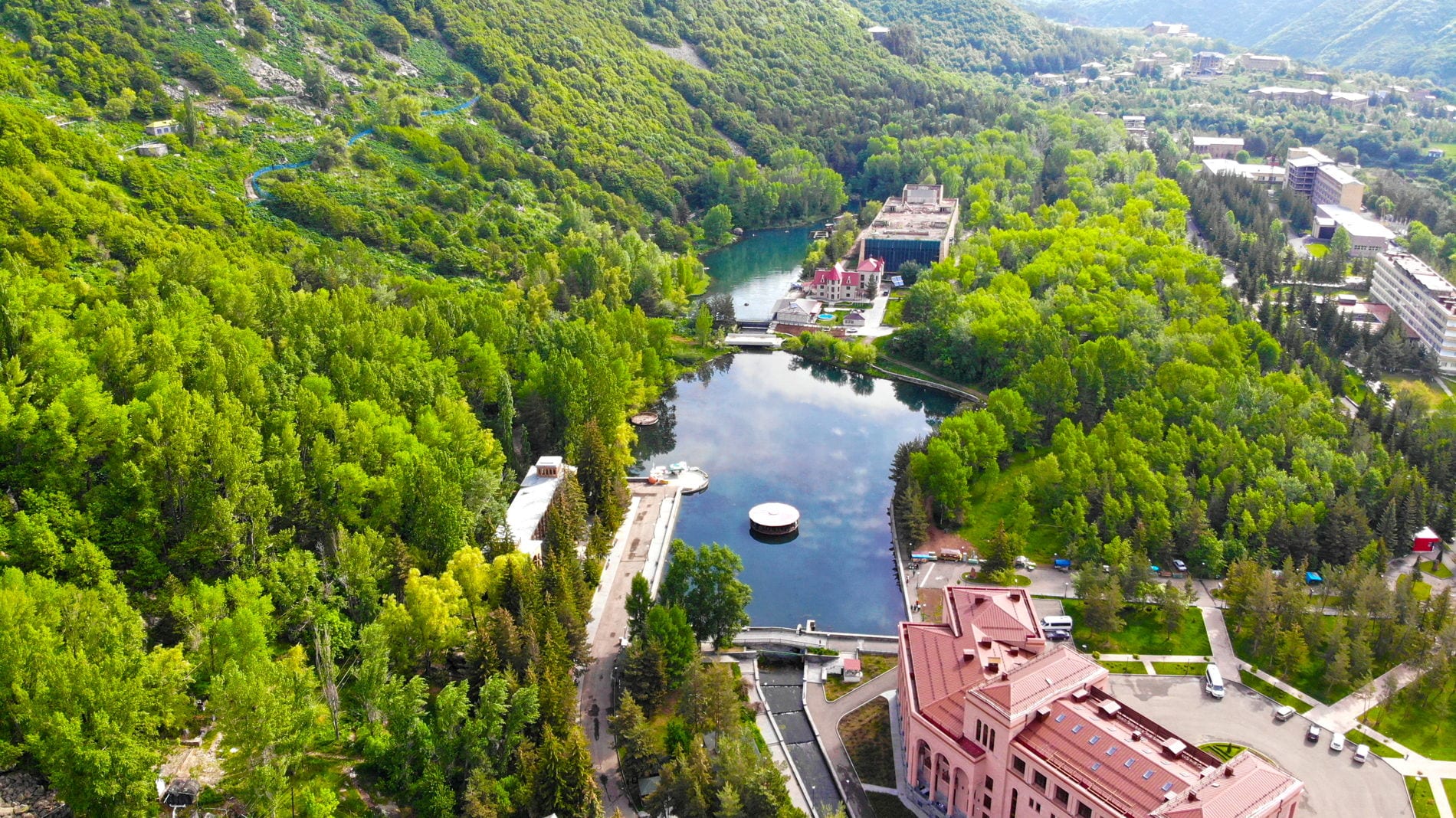 EVN ↔ Джермук — Трансферы по Армении и в Грузию