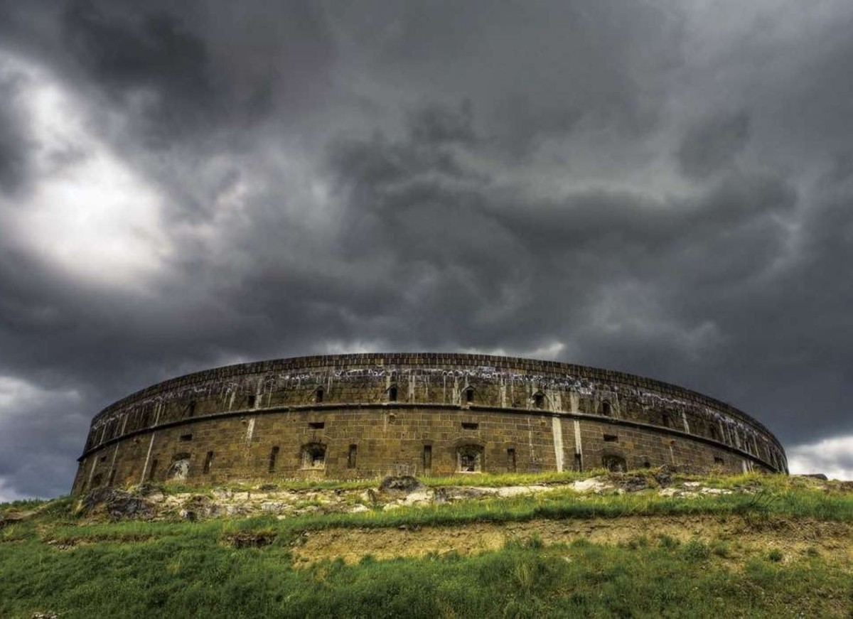 Sev Berd Fortress